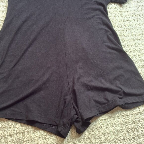 Smash + Tess Women's Black Short Sleeve Bamboo Romper Size Small - Picture 7 of 12